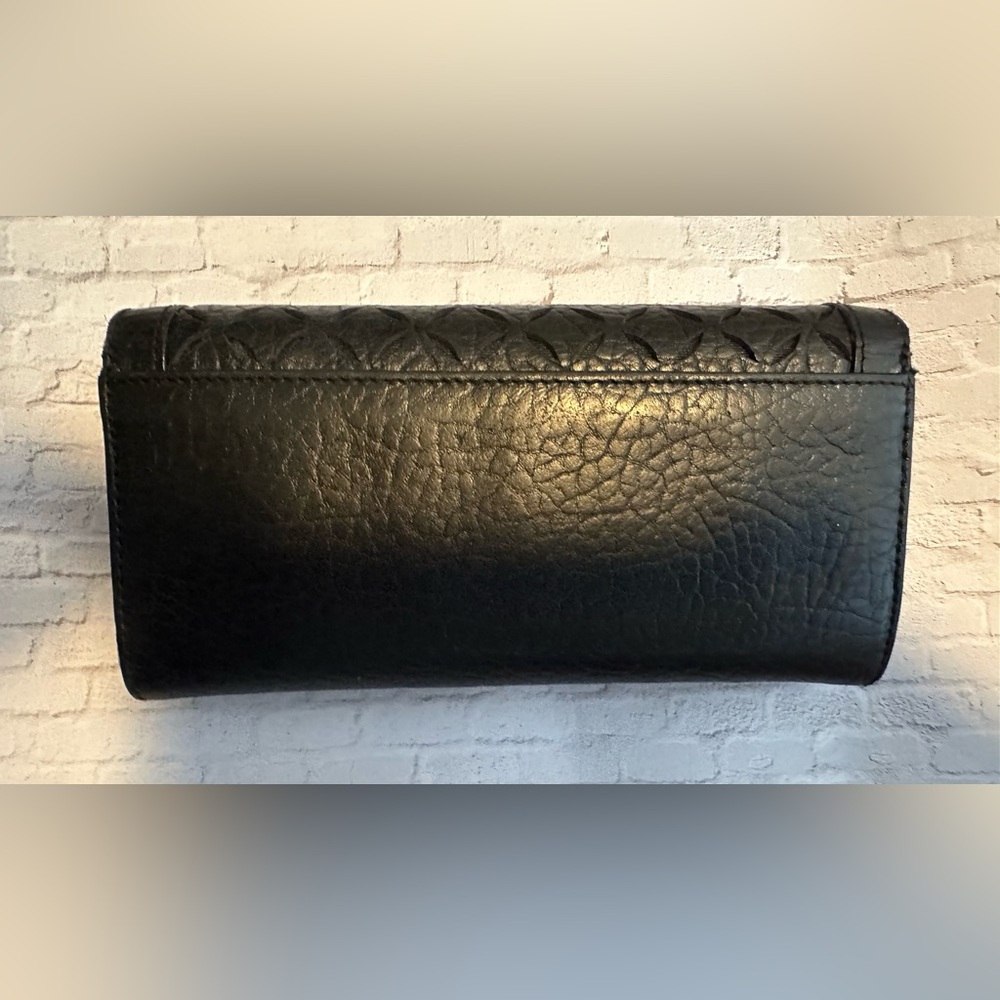 Kate Spade Wallet. - Picture 8 of 11